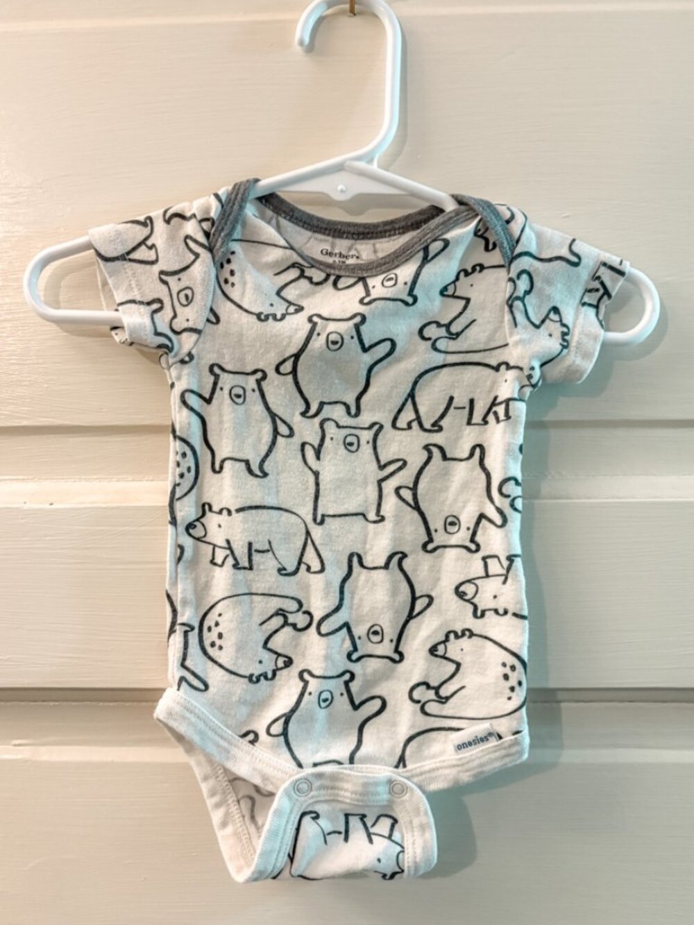 Gerber Bear Outline Pattern Baby Onesie (0-3M)